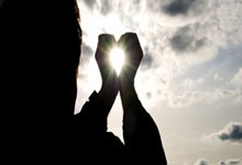 东升国际体育:2-0+2连胜!郑钦文杀入16强提75万奖金 时隔6年.